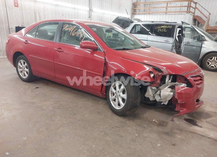 2011 Toyota Camry LE (VIN 4T4BF3EK5BR173111) main photo