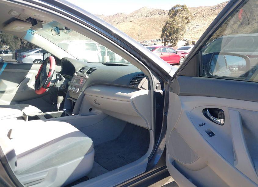 Photo 5 of 2011 Toyota Camry LE (VIN 4T4BF3EK5BR183511)