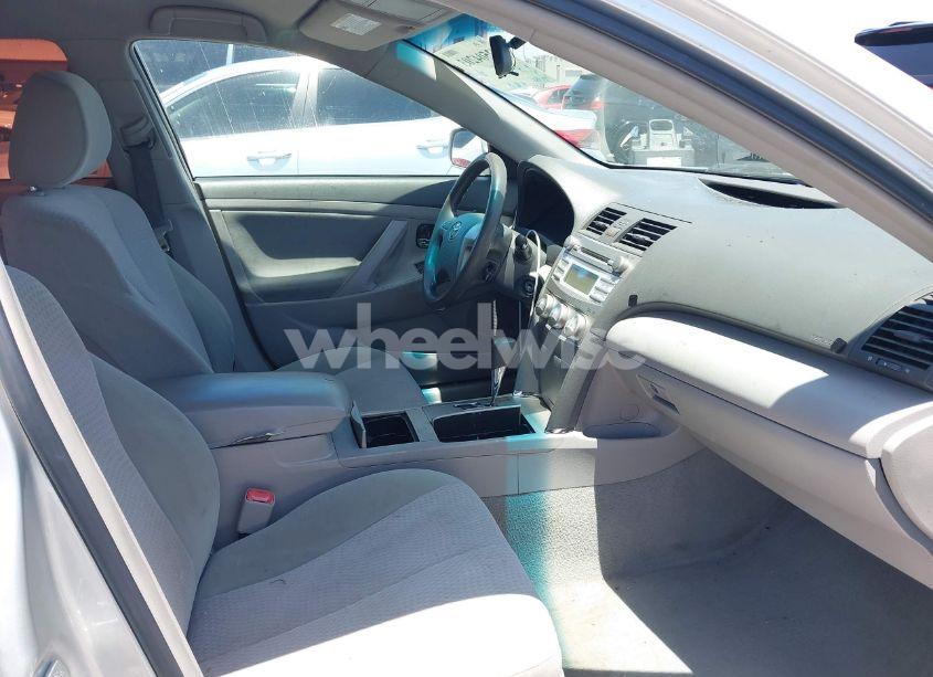 Photo 5 of 2011 Toyota Camry LE (VIN 4T4BF3EK5BR198672)