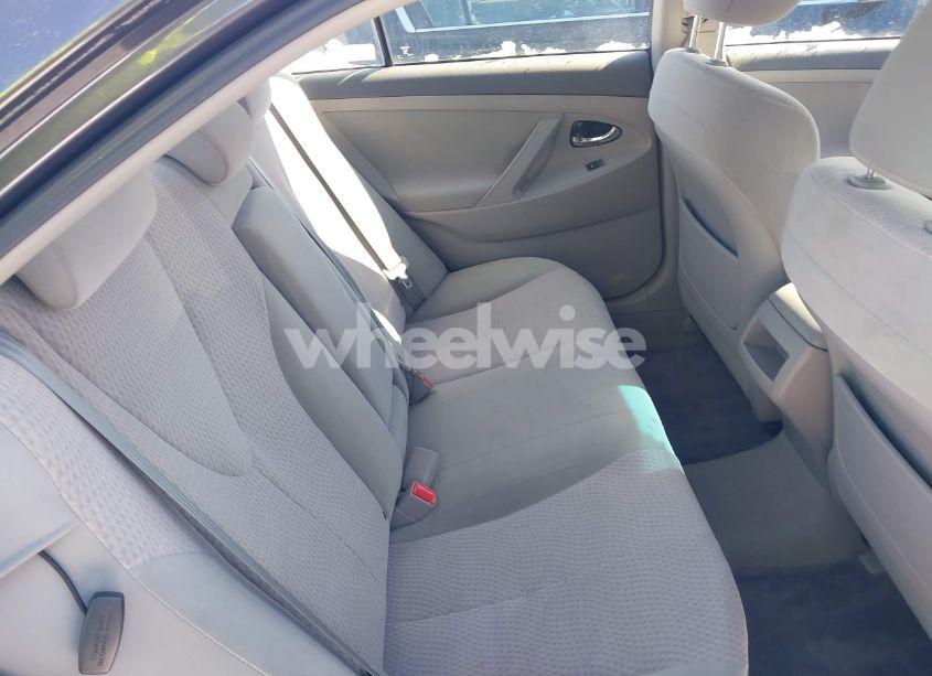 Photo 8 of 2011 Toyota Camry LE (VIN 4T4BF3EK5BR200923)