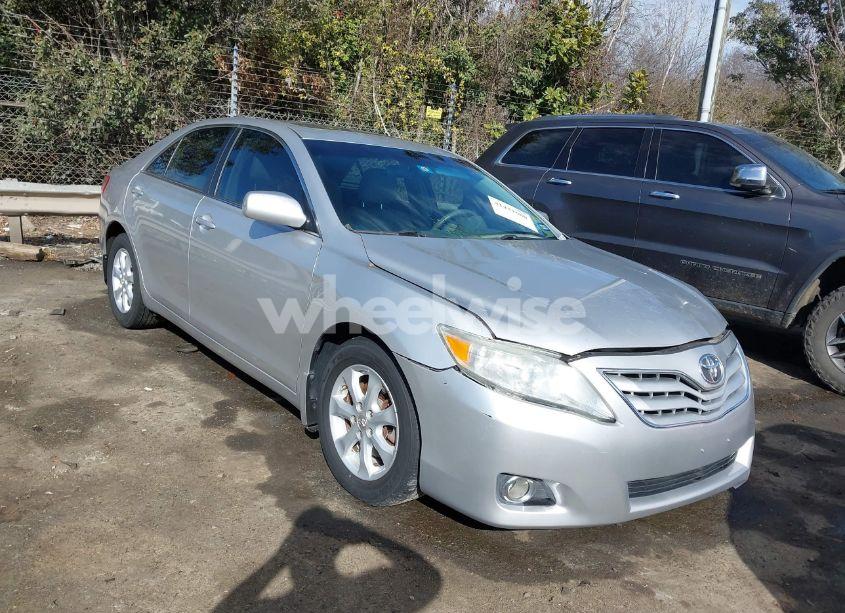2011 Toyota Camry LE (VIN 4T4BF3EK5BR203885) main photo