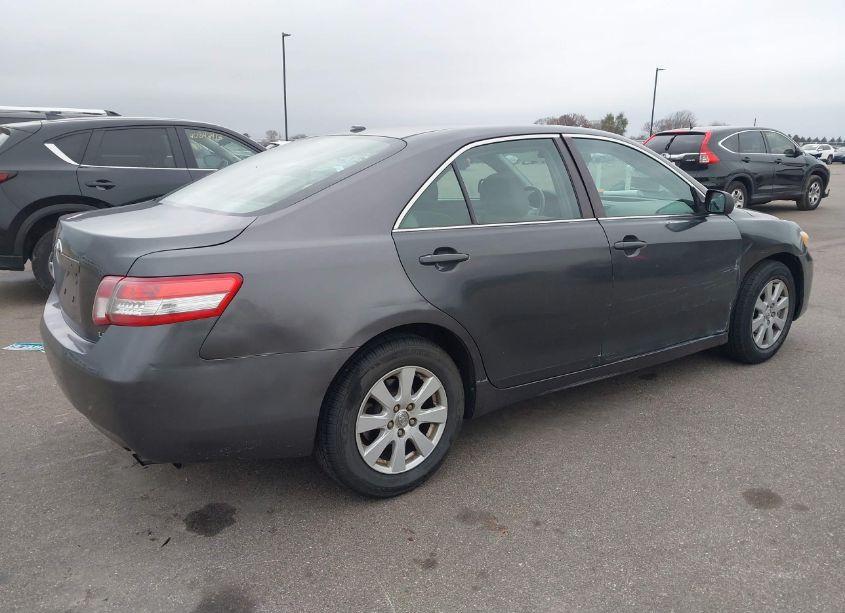 Photo 4 of 2011 Toyota Camry LE (VIN 4T4BF3EK5BR216894)