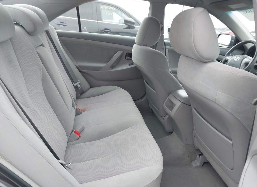 Photo 8 of 2011 Toyota Camry LE (VIN 4T4BF3EK5BR216894)