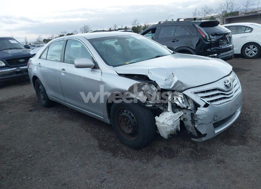 2011 Toyota Camry LE (VIN 4T4BF3EK5BR218757) main photo