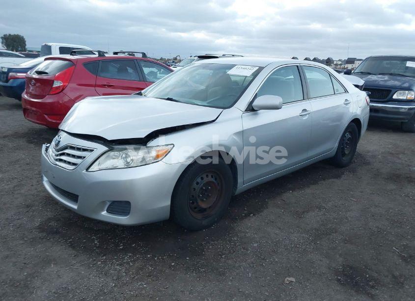 Photo 2 of 2011 Toyota Camry LE (VIN 4T4BF3EK5BR218757)