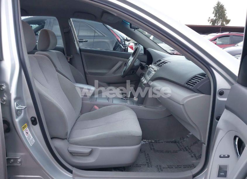 Photo 5 of 2011 Toyota Camry LE (VIN 4T4BF3EK5BR218757)