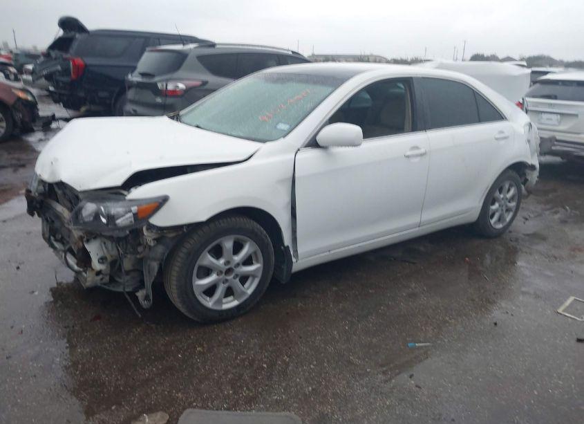 Photo 2 of 2011 Toyota Camry LE (VIN 4T4BF3EK5BR218967)