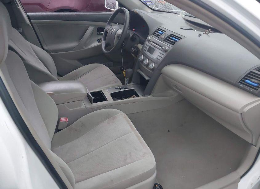 Photo 5 of 2011 Toyota Camry LE (VIN 4T4BF3EK5BR218967)