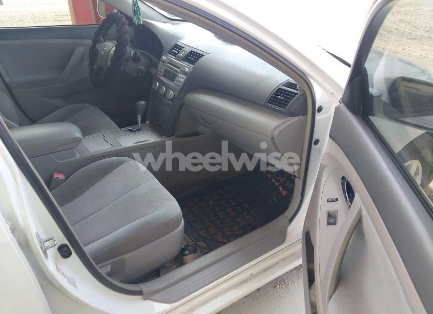 Photo 5 of 2010 Toyota Camry LE/SE/XLE (VIN 4T4BF3EK6AR006755)