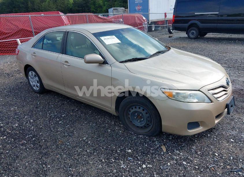 2010 Toyota Camry LE (VIN 4T4BF3EK6AR015004) main photo