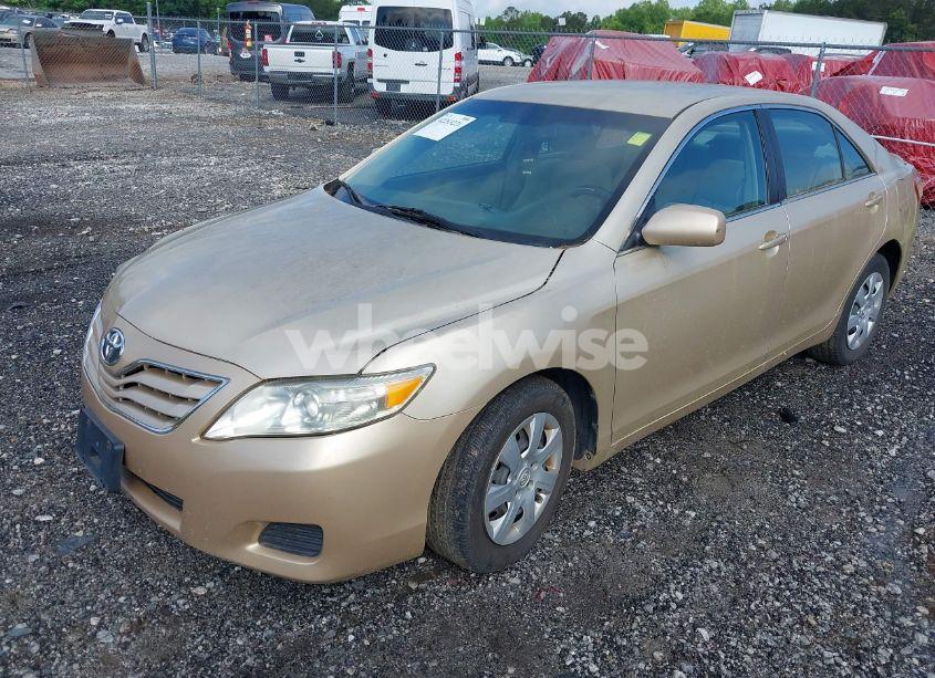 Photo 2 of 2010 Toyota Camry LE (VIN 4T4BF3EK6AR015004)