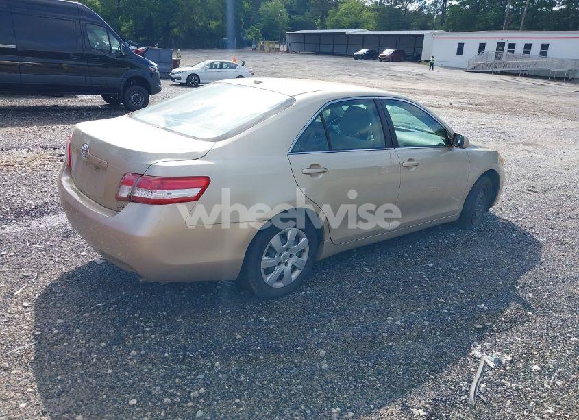 Photo 4 of 2010 Toyota Camry LE (VIN 4T4BF3EK6AR015004)
