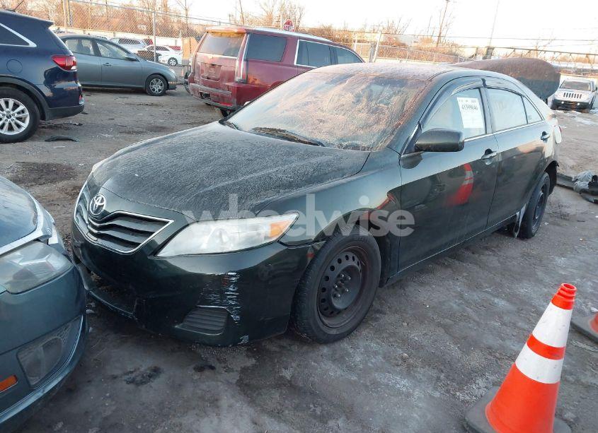 Photo 2 of 2010 Toyota Camry LE (VIN 4T4BF3EK6AR016900)