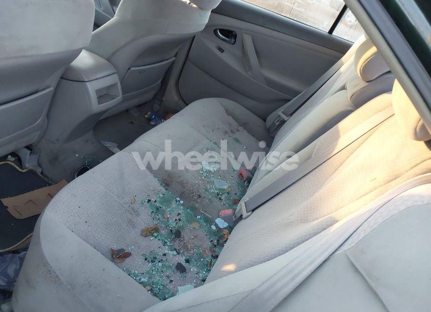 Photo 8 of 2010 Toyota Camry LE (VIN 4T4BF3EK6AR016900)