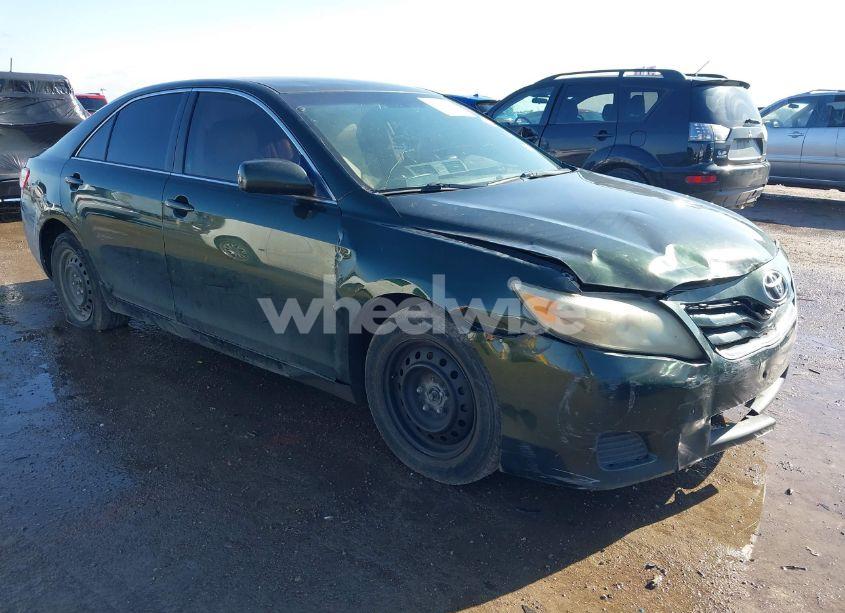 2010 Toyota Camry LE (VIN 4T4BF3EK6AR019067) main photo