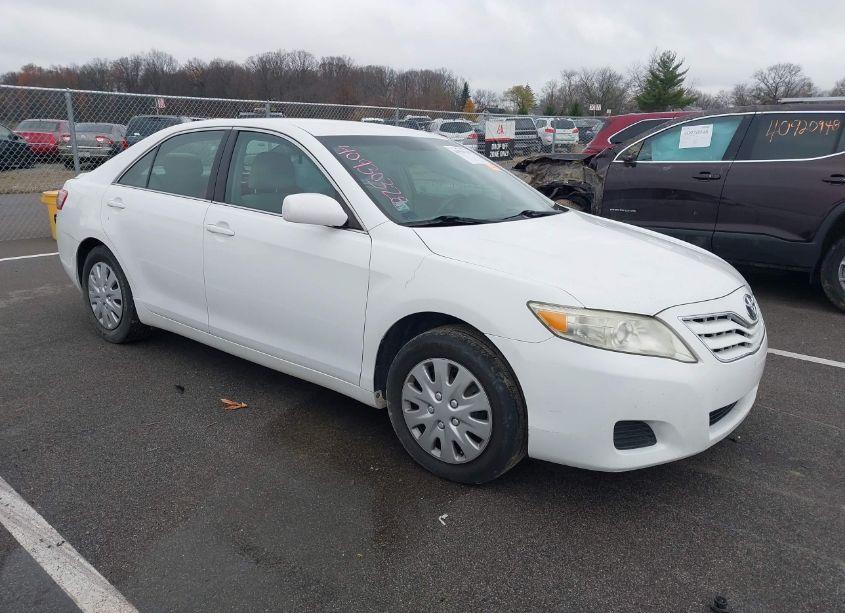 2010 Toyota Camry LE (VIN 4T4BF3EK6AR026651) main photo