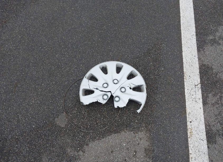 Photo 12 of 2010 Toyota Camry LE (VIN 4T4BF3EK6AR026651)