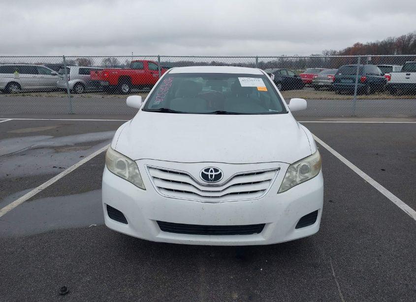 Photo 13 of 2010 Toyota Camry LE (VIN 4T4BF3EK6AR026651)