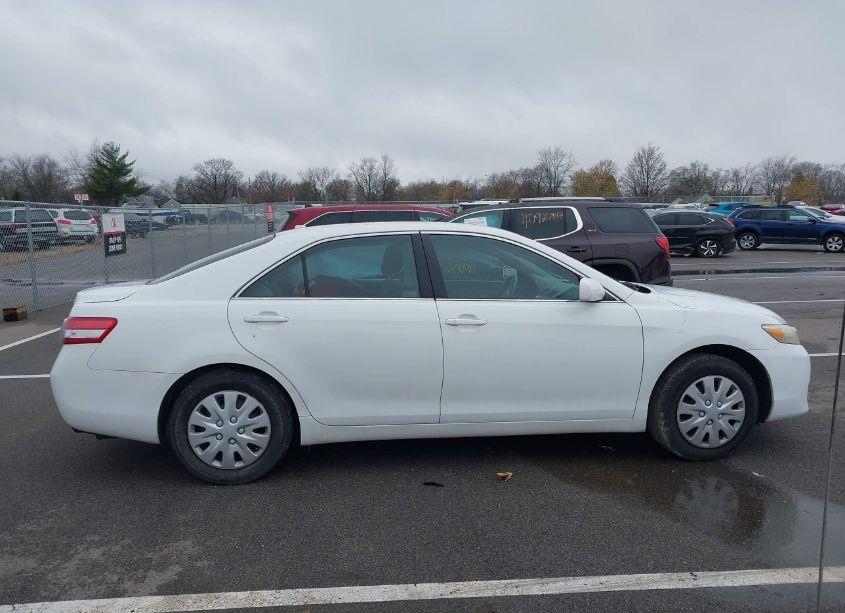 Photo 14 of 2010 Toyota Camry LE (VIN 4T4BF3EK6AR026651)