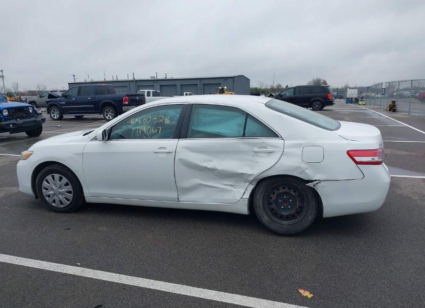 Photo 15 of 2010 Toyota Camry LE (VIN 4T4BF3EK6AR026651)