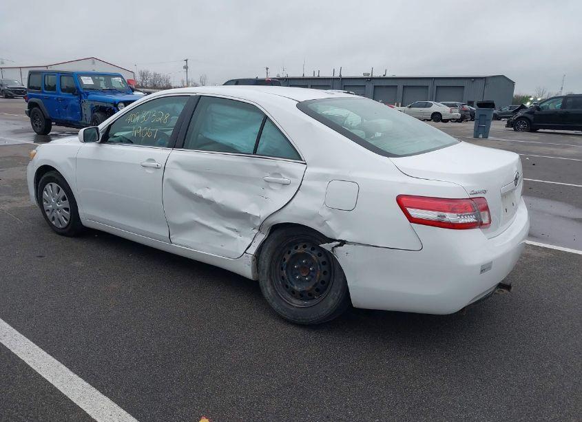 Photo 3 of 2010 Toyota Camry LE (VIN 4T4BF3EK6AR026651)