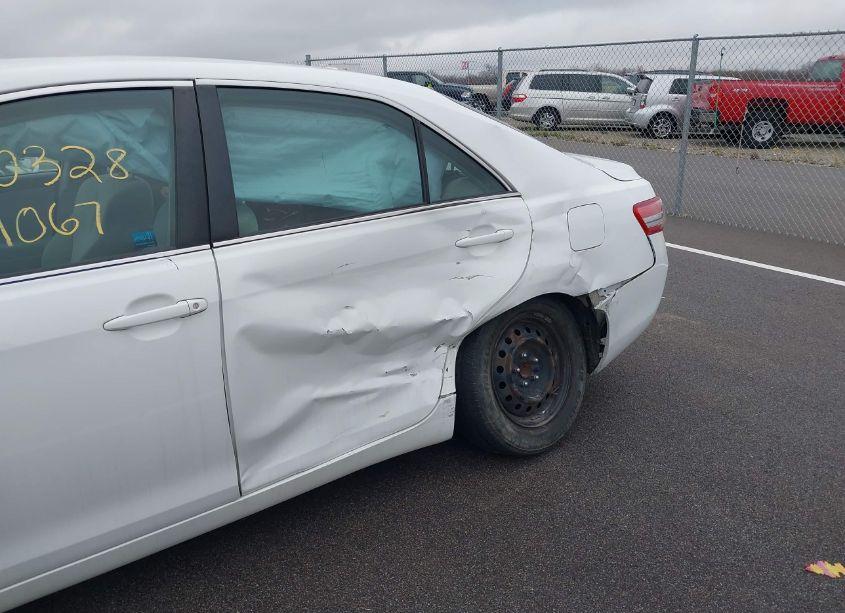 Photo 6 of 2010 Toyota Camry LE (VIN 4T4BF3EK6AR026651)