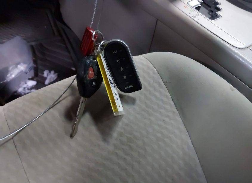 Photo 11 of 2010 Toyota Camry LE (VIN 4T4BF3EK6AR033468)