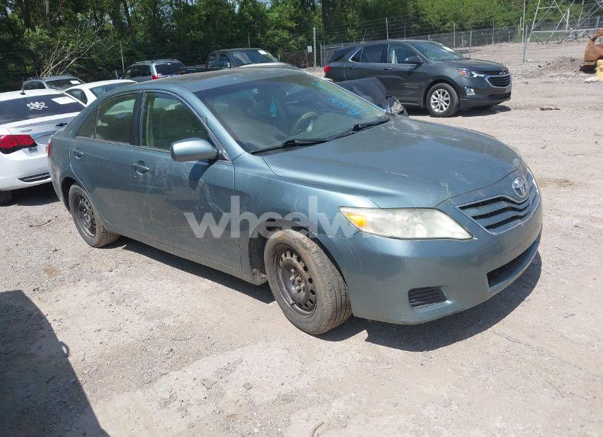 2010 Toyota Camry LE (VIN 4T4BF3EK6AR040355) main photo