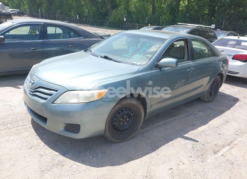 Photo 2 of 2010 Toyota Camry LE (VIN 4T4BF3EK6AR040355)