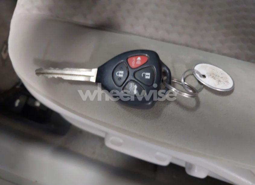 Photo 11 of 2010 Toyota Camry LE (VIN 4T4BF3EK6AR056703)