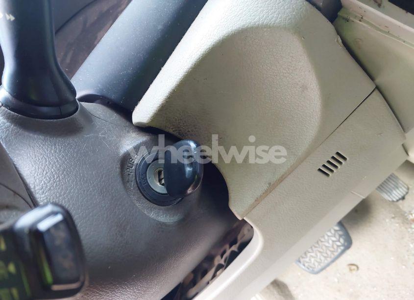 Photo 11 of 2010 Toyota Camry LE (VIN 4T4BF3EK6AR060895)