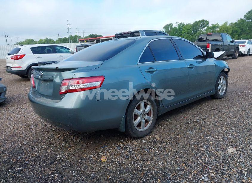 Photo 4 of 2010 Toyota Camry LE (VIN 4T4BF3EK6AR060895)