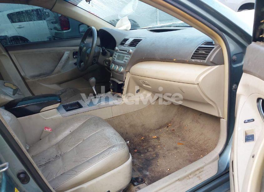 Photo 5 of 2010 Toyota Camry LE (VIN 4T4BF3EK6AR060895)