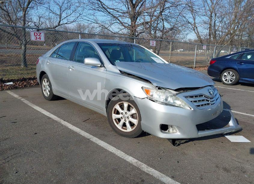 2010 Toyota Camry LE (VIN 4T4BF3EK6AR065692) main photo