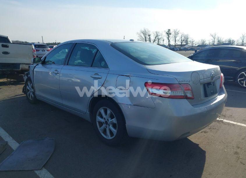 Photo 3 of 2010 Toyota Camry LE (VIN 4T4BF3EK6AR065692)