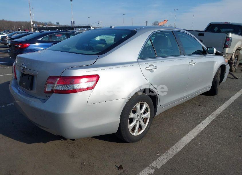 Photo 4 of 2010 Toyota Camry LE (VIN 4T4BF3EK6AR065692)