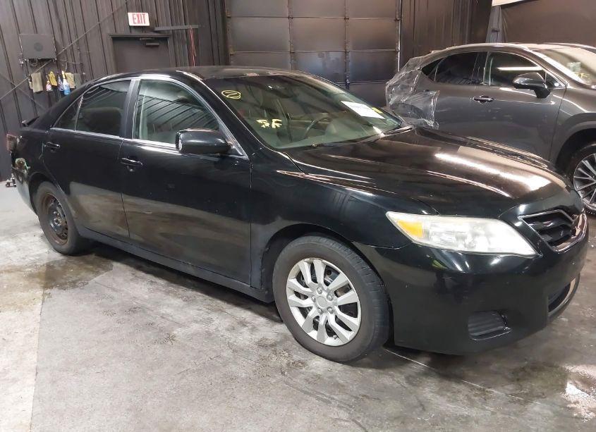 2010 Toyota Camry LE (VIN 4T4BF3EK6AR066986) main photo