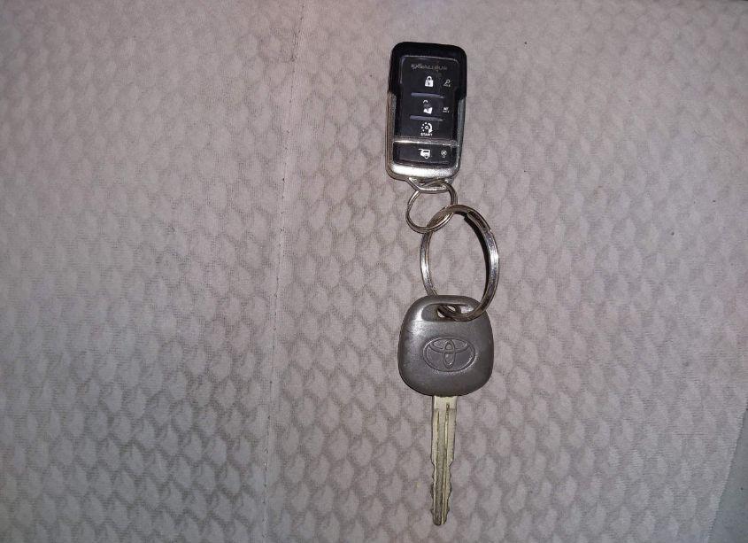 Photo 11 of 2010 Toyota Camry LE (VIN 4T4BF3EK6AR066986)