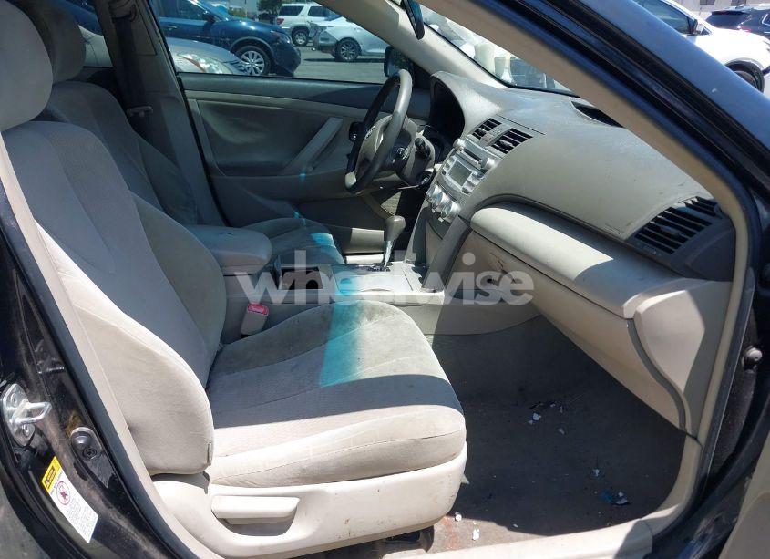 Photo 5 of 2010 Toyota Camry LE (VIN 4T4BF3EK6AR081942)