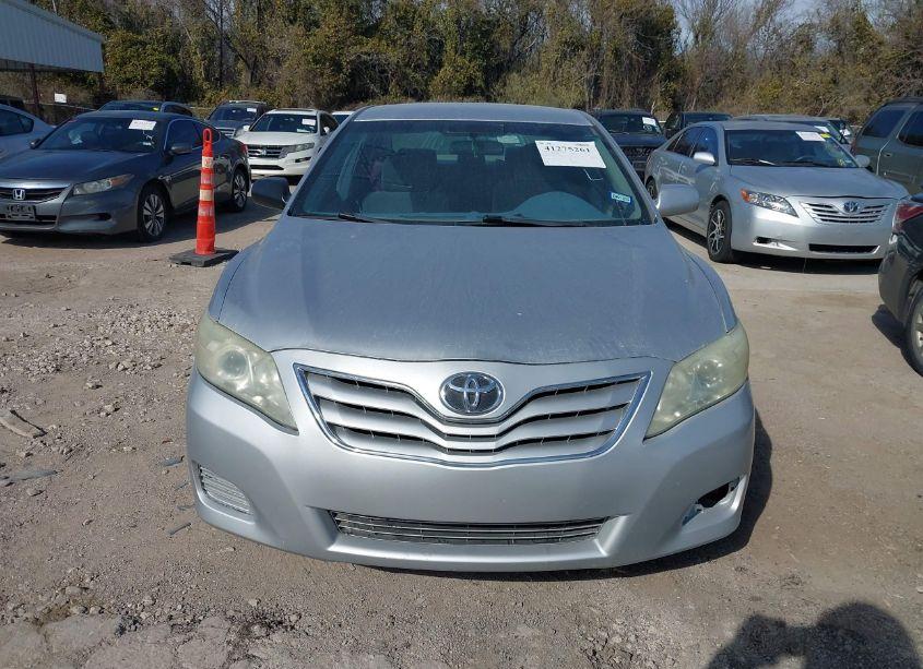 Photo 6 of 2011 Toyota Camry (VIN 4T4BF3EK6BR105724)
