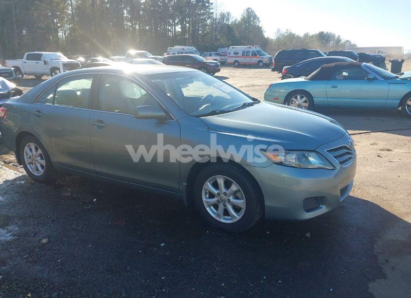 2011 Toyota Camry LE (VIN 4T4BF3EK6BR109174) main photo