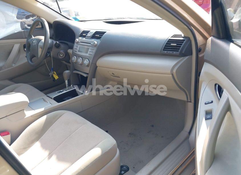 Photo 5 of 2011 Toyota Camry LE (VIN 4T4BF3EK6BR111698)