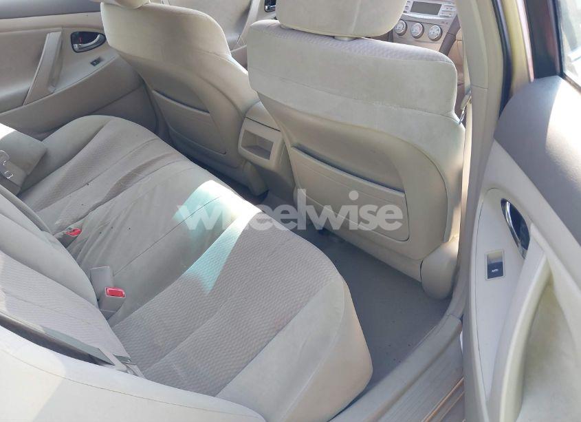 Photo 8 of 2011 Toyota Camry LE (VIN 4T4BF3EK6BR111698)