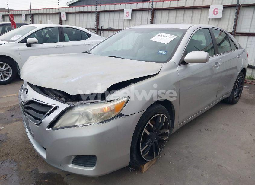 Photo 2 of 2011 Toyota Camry (VIN 4T4BF3EK6BR113757)