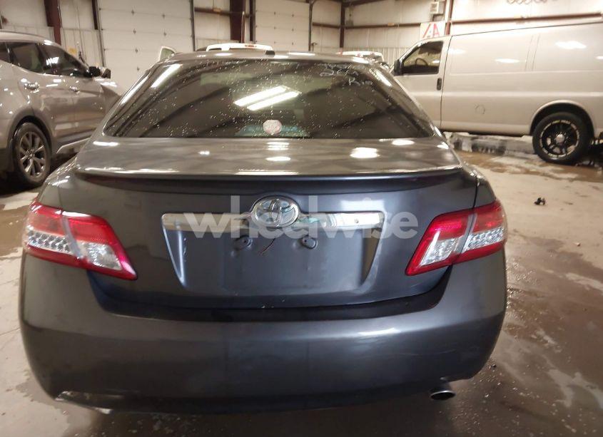 Photo 16 of 2011 Toyota Camry XLE (VIN 4T4BF3EK6BR117789)