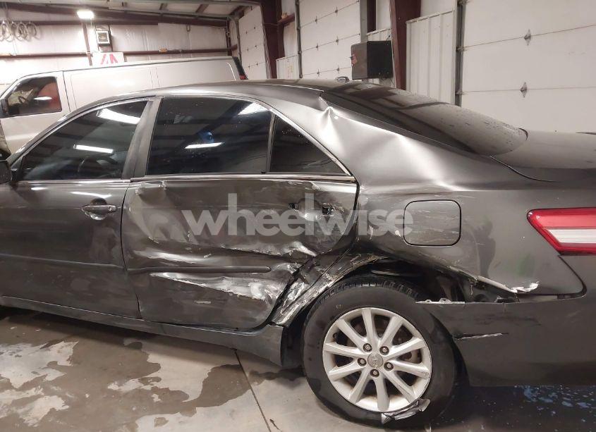 Photo 6 of 2011 Toyota Camry XLE (VIN 4T4BF3EK6BR117789)