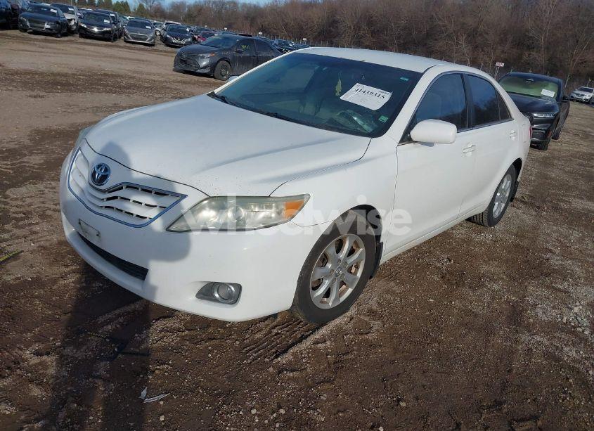 Photo 2 of 2011 Toyota Camry LE (VIN 4T4BF3EK6BR126895)