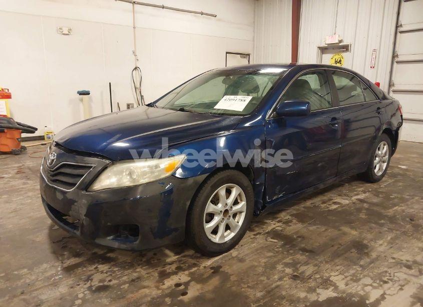 Photo 2 of 2011 Toyota Camry LE (VIN 4T4BF3EK6BR145351)