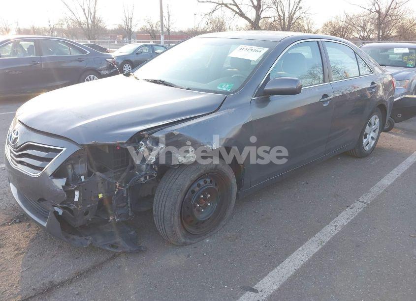 Photo 2 of 2011 Toyota Camry LE (VIN 4T4BF3EK6BR146662)