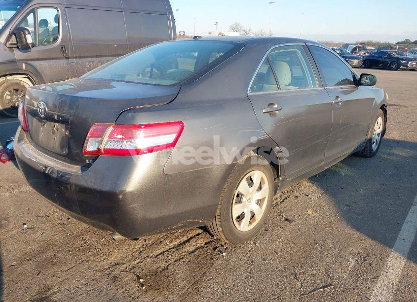 Photo 4 of 2011 Toyota Camry LE (VIN 4T4BF3EK6BR146662)